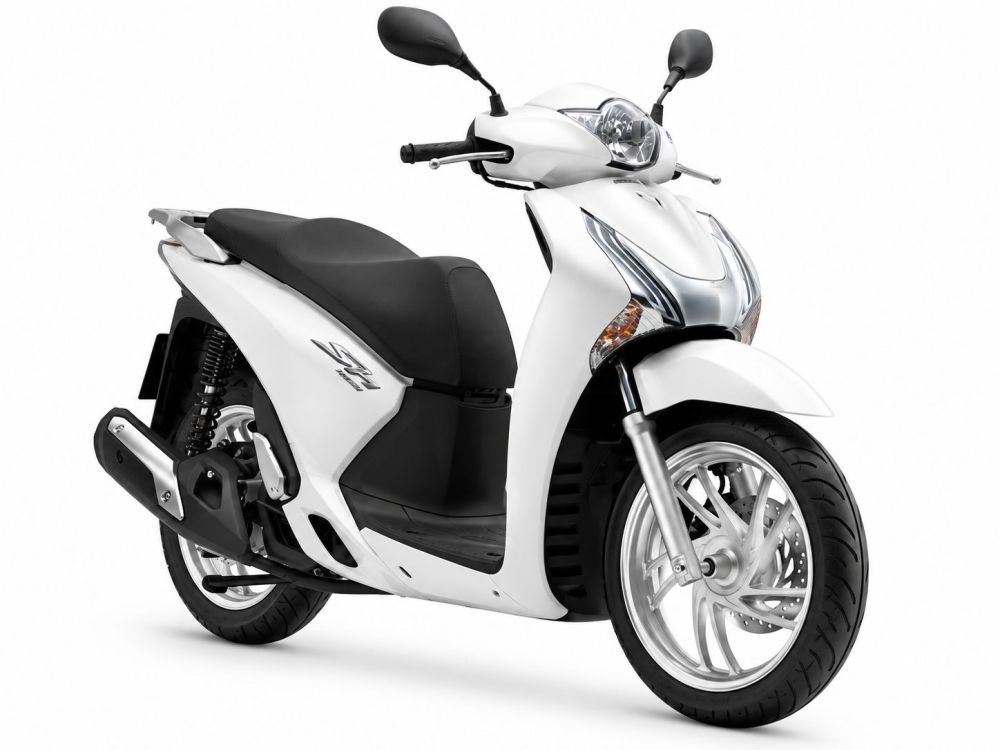Scooter Branco Moderno em Estúdio